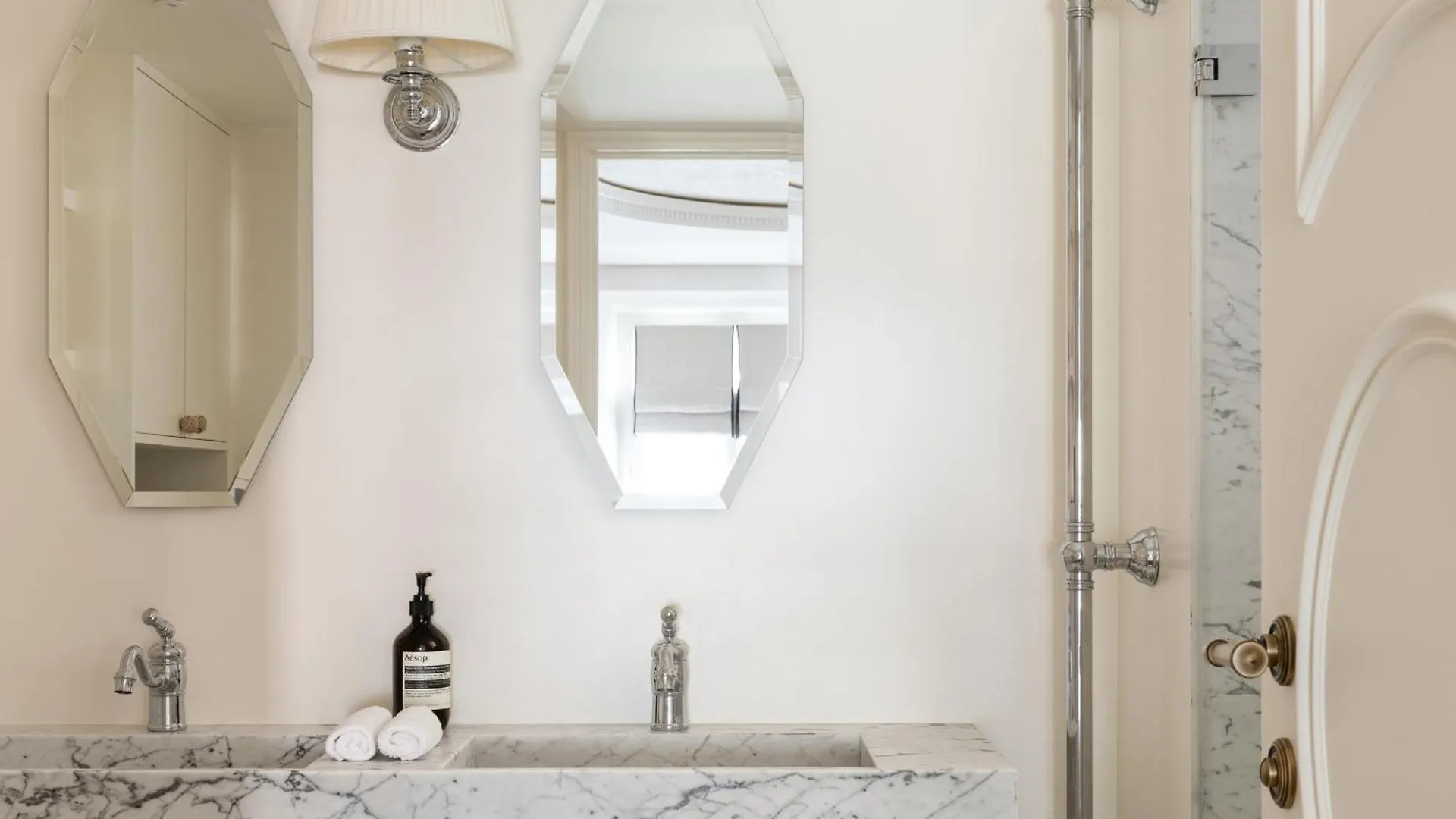 Highstay - Luxury Serviced - Place Des Victoires Apartment